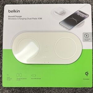 Belkin BoostCharge Dual Wireless Charger in White